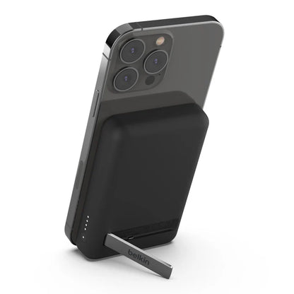 Belkin Batería externa inalámbrica magnética de 5000 mAh + soporte - Macnificos