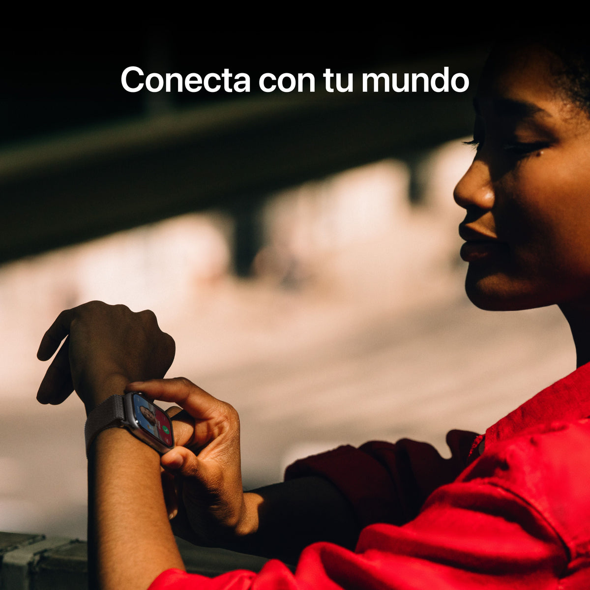 Apple_Watch_Series_11_46mm_LTE_Jet_Black_Aluminum_Sport_Band_Black_PDP_Image_Position_7__ESES